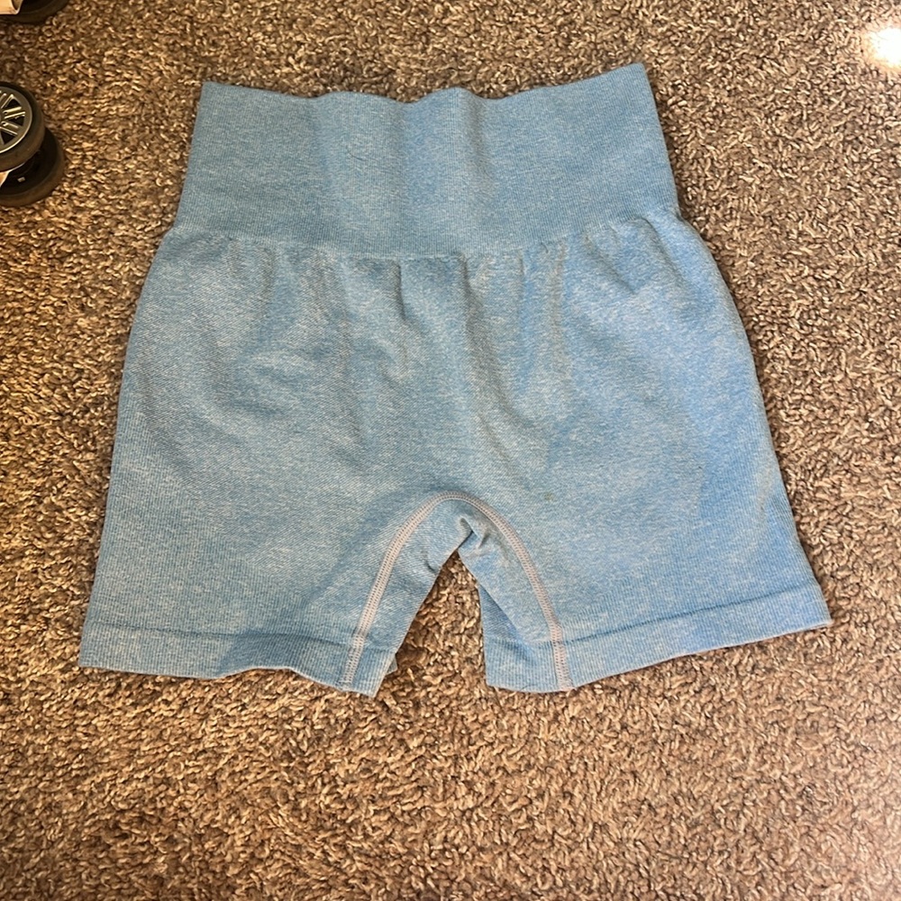 Colorful High-Waisted Shorts Set - Picture 2 of 7